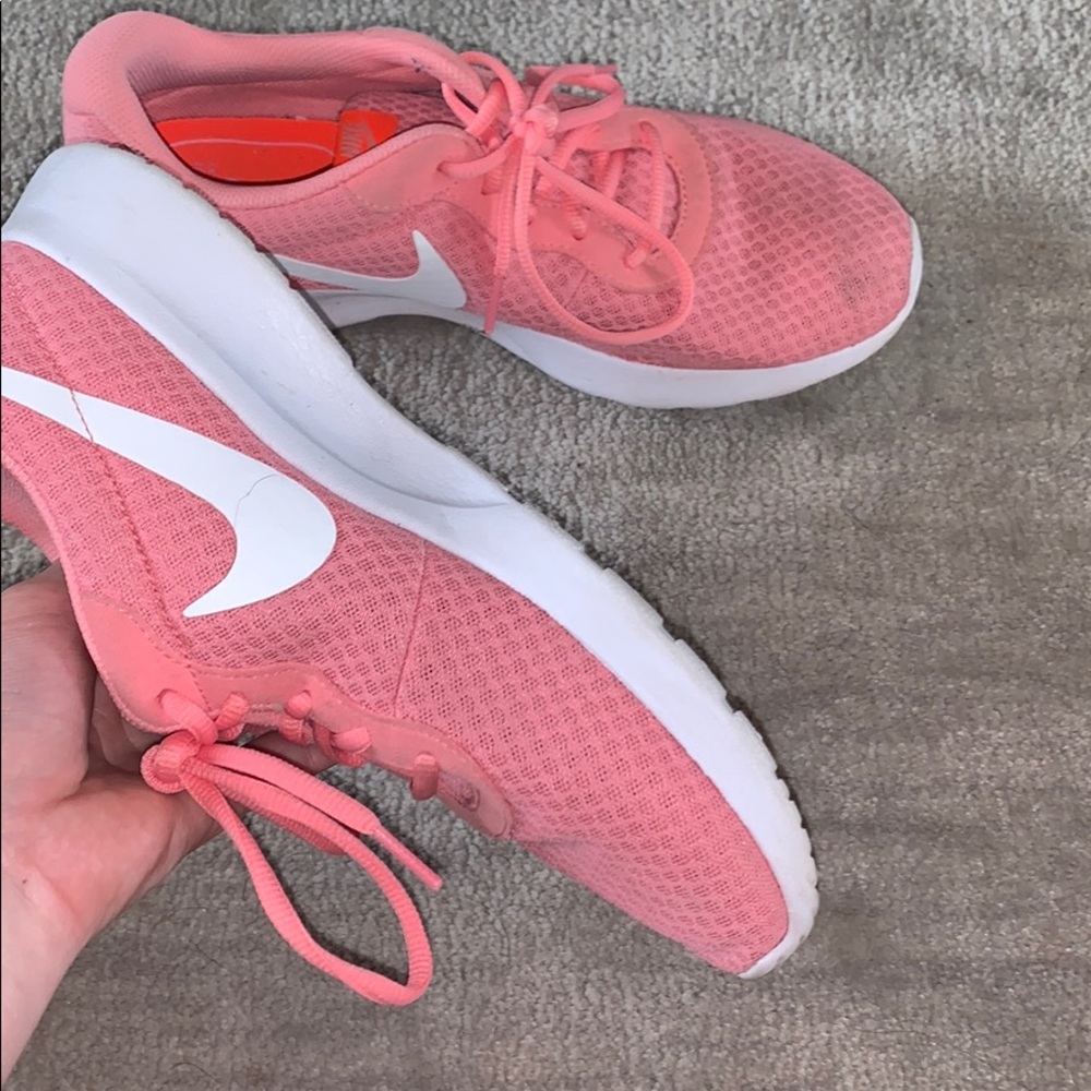 Nike Roshes